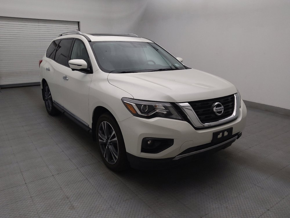 Used 2017 Nissan Pathfinder Platinum w/ Family Entertainment Package AWD/4WD image 13