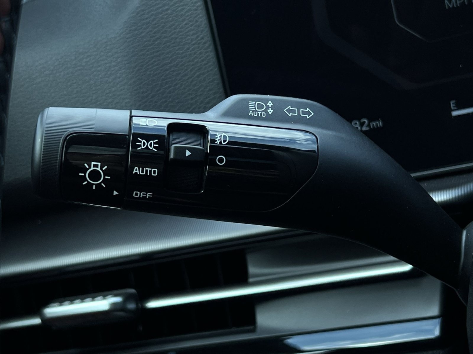 New 2026 Kia Sportage SX AWD/4WD image 28