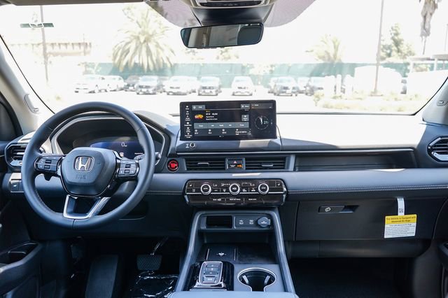 New 2026 Honda Pilot Touring image 17