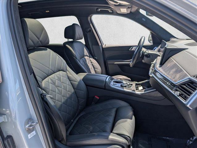 Used 2023 BMW X7 xDrive40i w/ M Sport Package image 21