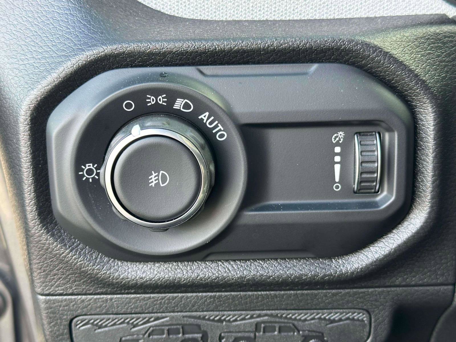 Used 2024 Jeep Wrangler Unlimited Sport image 16