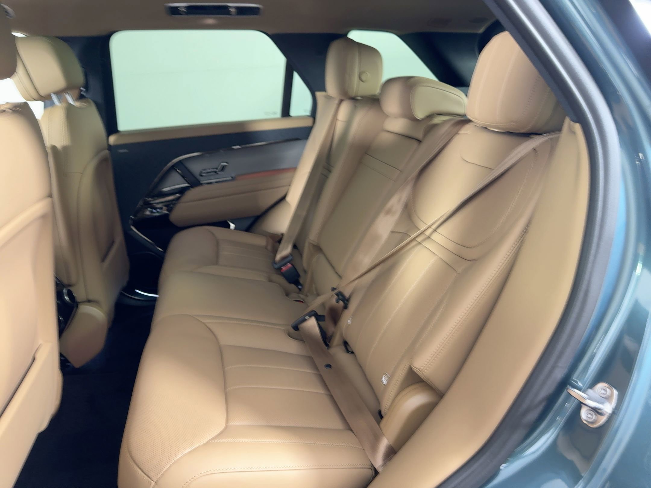 New 2026 Land Rover Range Rover Sport SE image 14