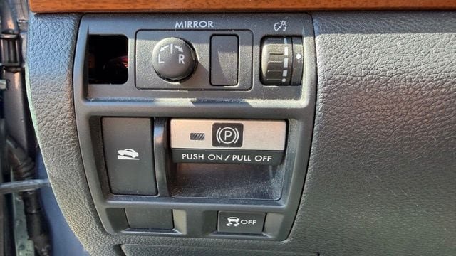 Used 2013 Subaru Outback 2.5i Limited AWD/4WD image 24