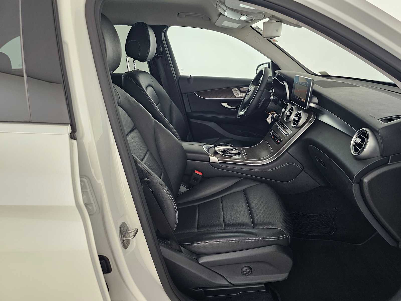 Used 2019 Mercedes-Benz GLC 300 image 10