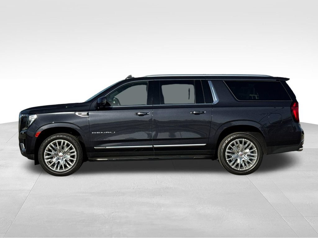Used 2024 GMC Yukon XL Denali AWD/4WD image 2