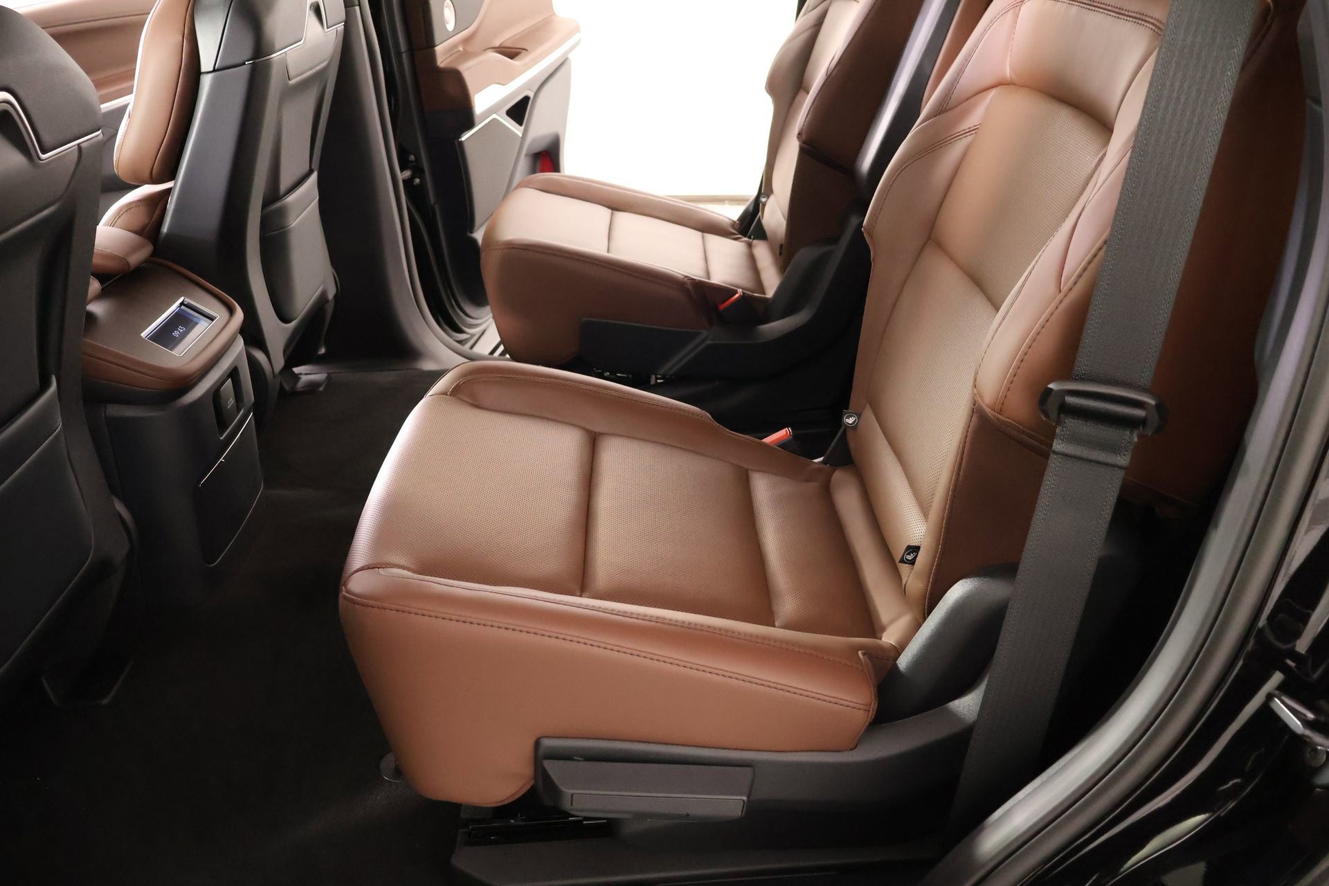 New 2026 Lincoln Navigator Reserve image 13