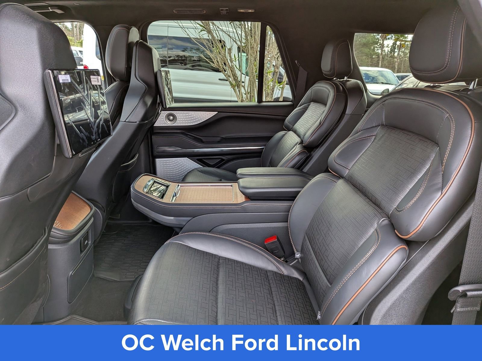 Certified 2025 Lincoln Navigator L Black Label AWD/4WD image 17