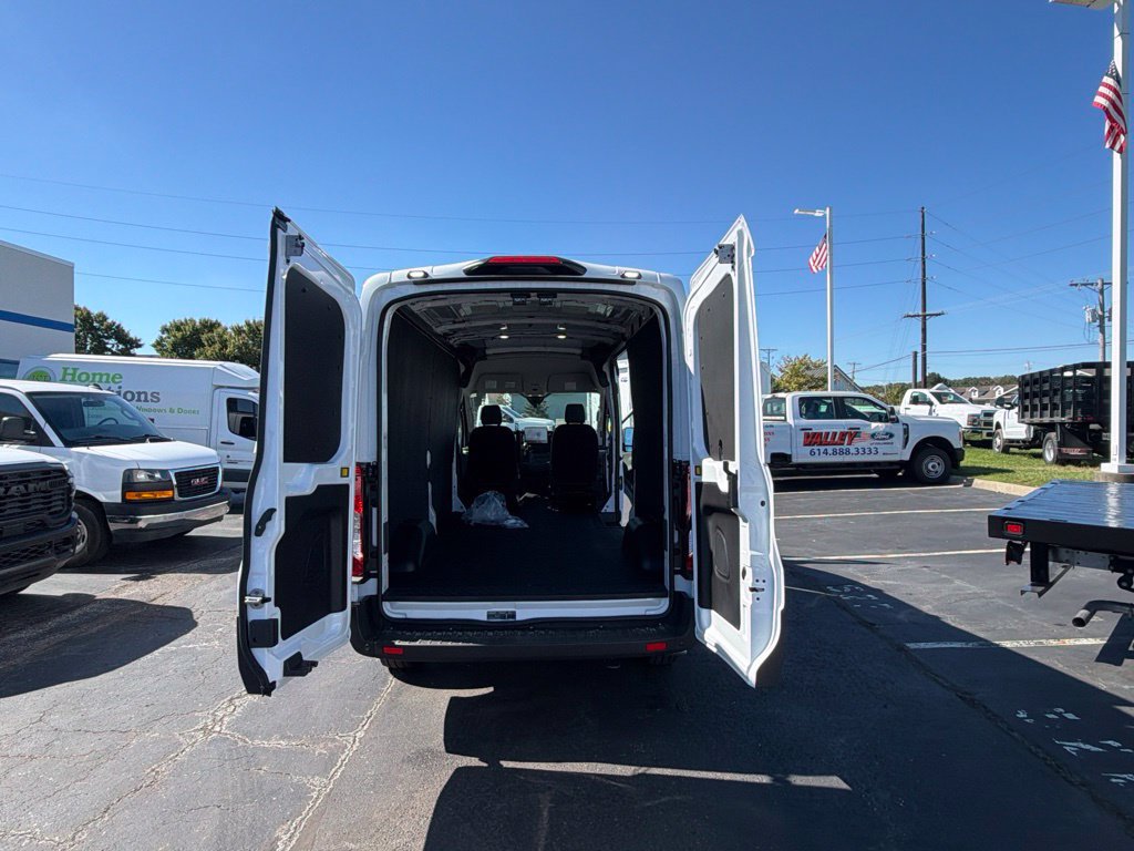 New 2027 Ford Transit 250 148 Medium Roof w/ Load Area Protection Package RWD image 30