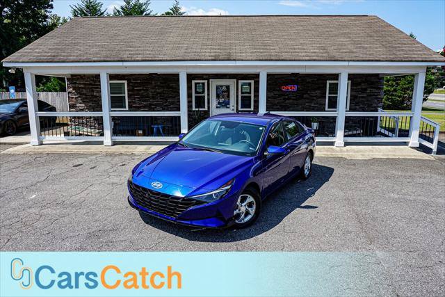 Used 2023 Hyundai Elantra SE FWD image 2