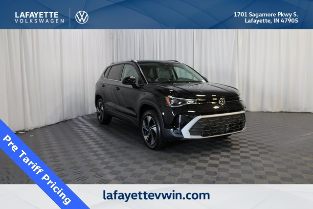 New 2025 Volkswagen Taos SE w/ Panoramic Sunroof Package