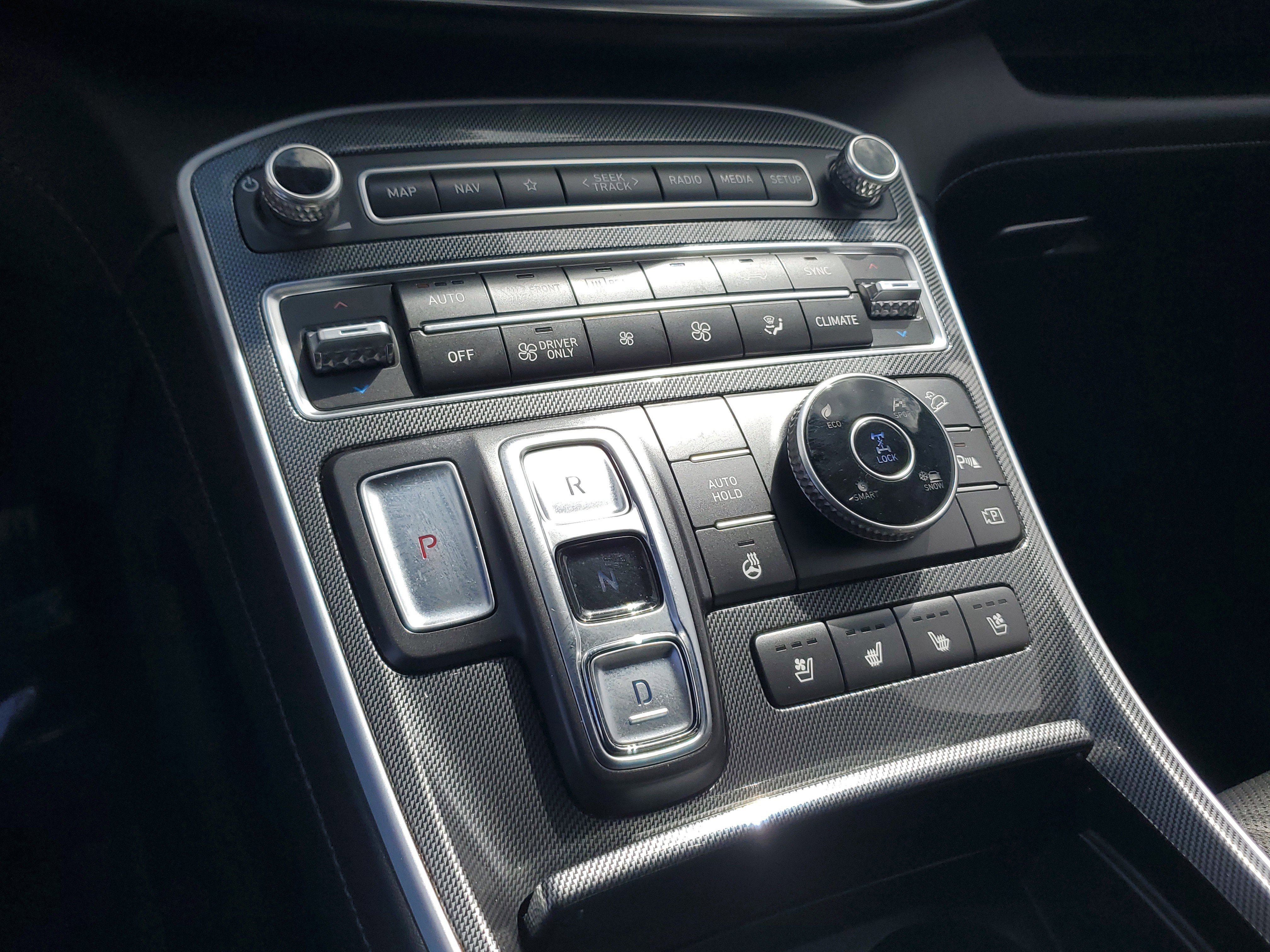 Used 2021 Hyundai Santa Fe Limited w/ Cargo Package image 25