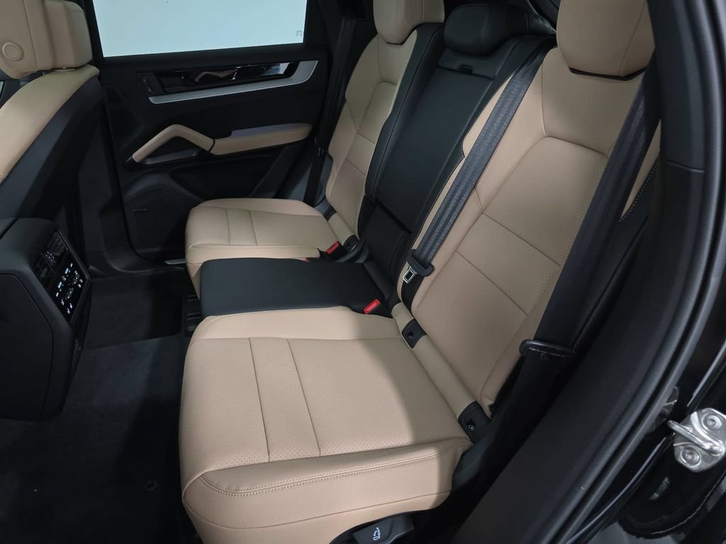 New 2026 Porsche Cayenne AWD/4WD image 26