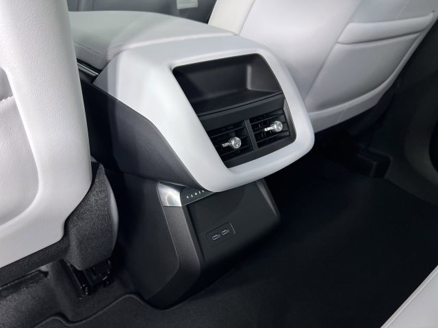 Used 2026 Cadillac Lyriq Sport AWD/4WD image 22