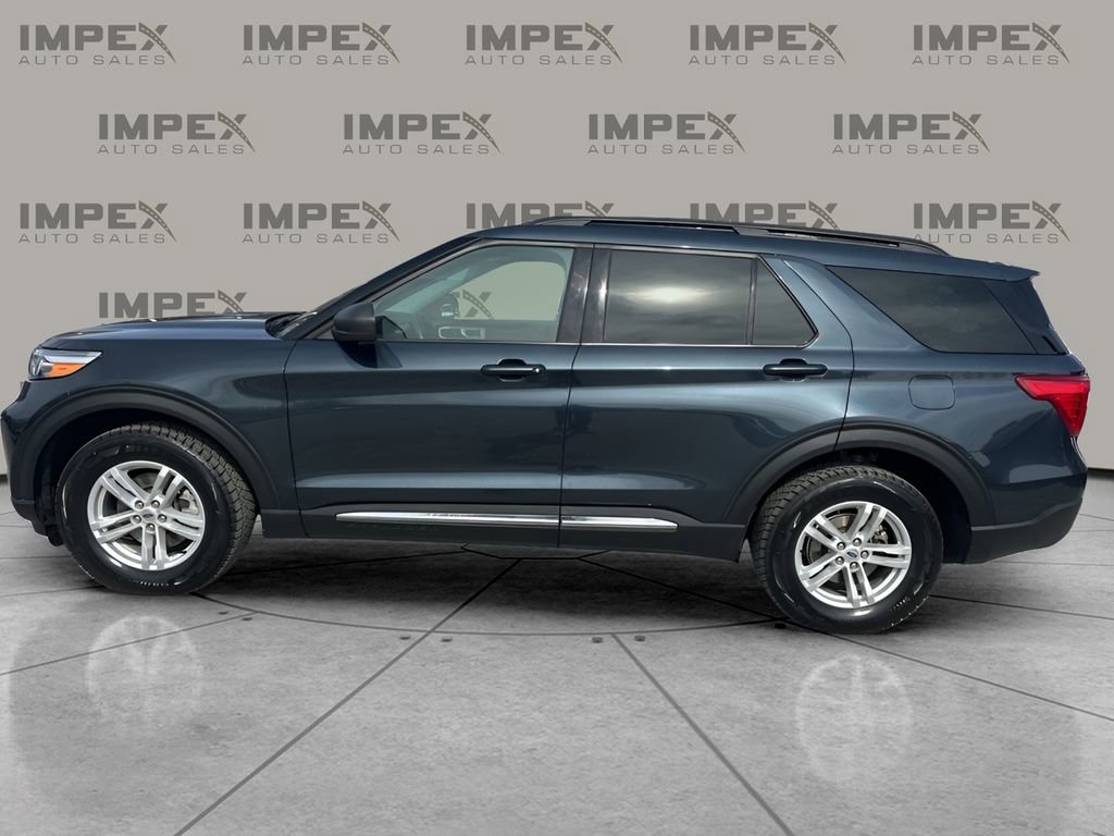 Used 2022 Ford Explorer XLT w/ Equipment Group 202A image 2