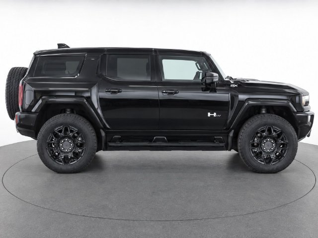 Used 2025 GMC Hummer EV 2X AWD/4WD image 8