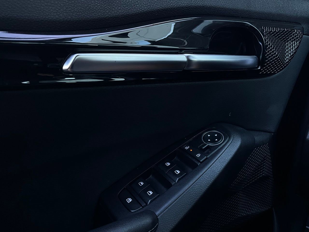 Used 2025 Kia Seltos S image 20