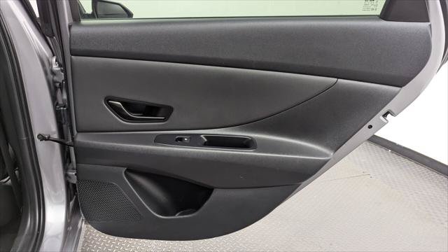 Used 2025 Hyundai Elantra Sport FWD image 19