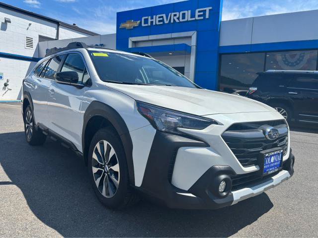 Used 2025 Subaru Outback Limited AWD/4WD image 14