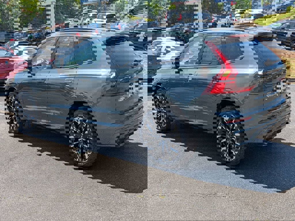 New 2026 Volvo XC60 B5 Ultra w/ Protection Package Premier AWD/4WD image 4