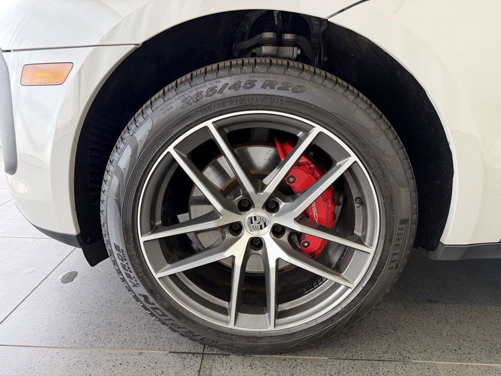 Used 2023 Porsche Macan S image 9