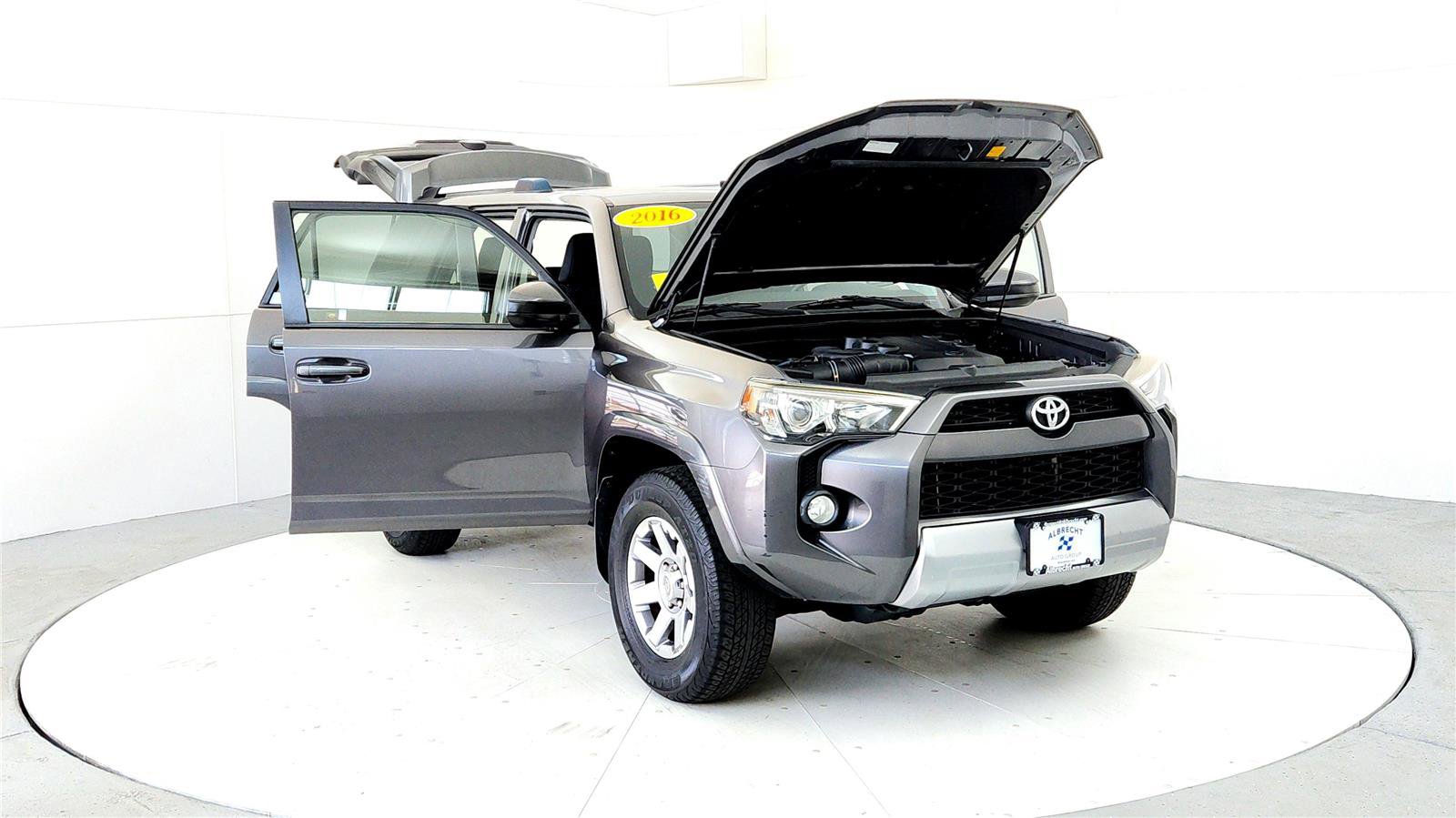 Used 2016 Toyota 4Runner Trail w/ Four Season Floor Mat Package image 9