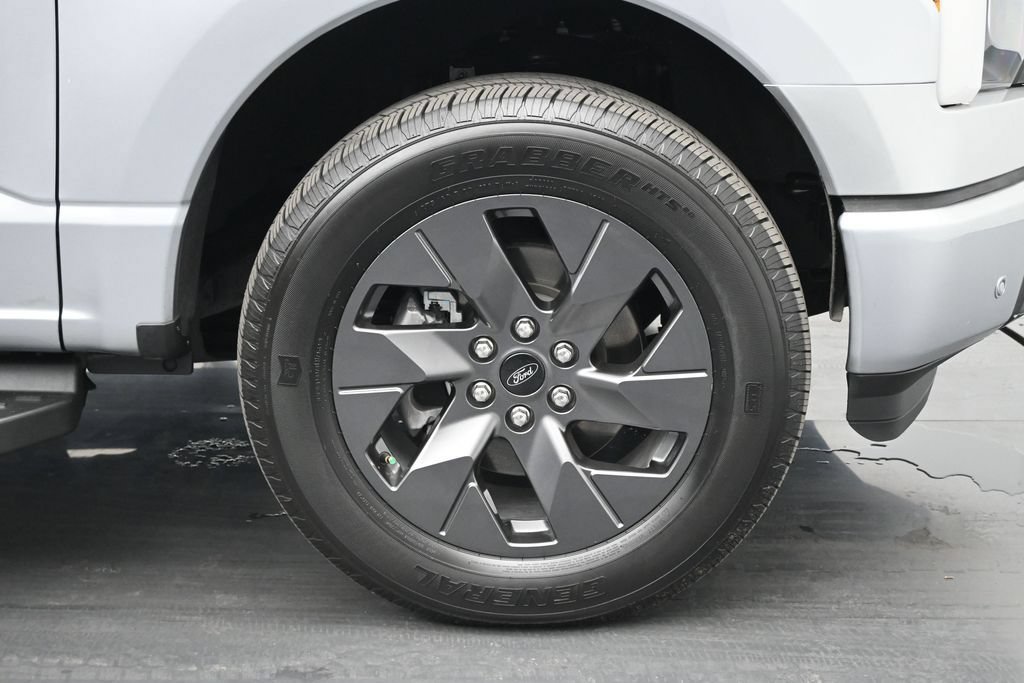 Used 2022 Ford F150 Lightning XLT w/ Equipment Group 312A High AWD/4WD image 26