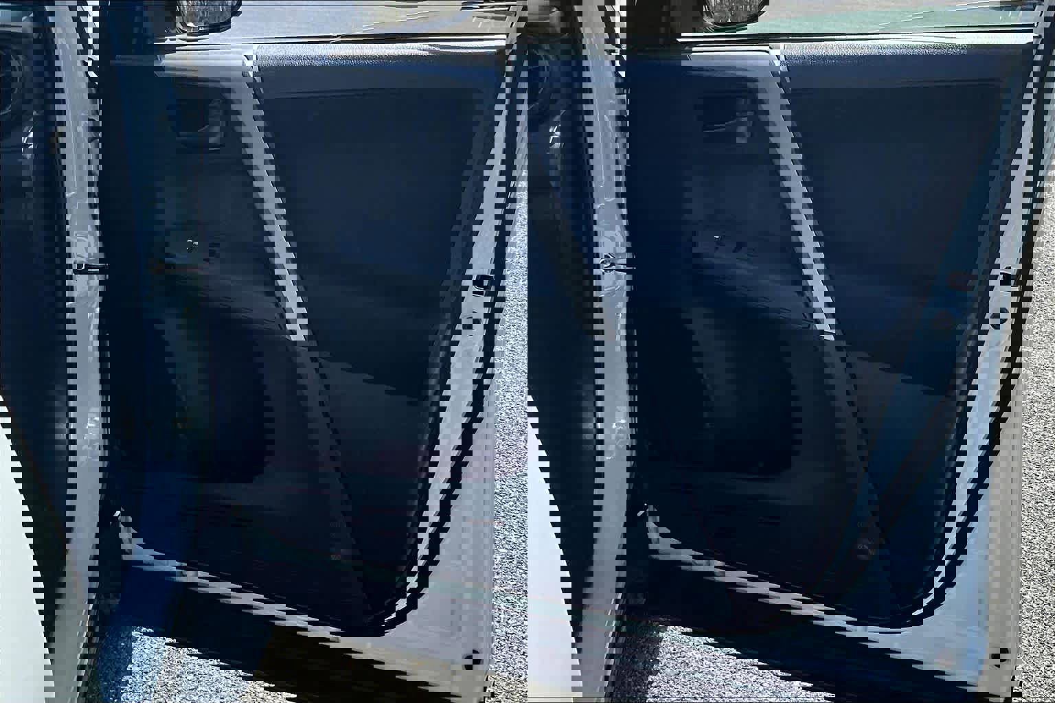 Used 2018 Toyota RAV4 LE image 22