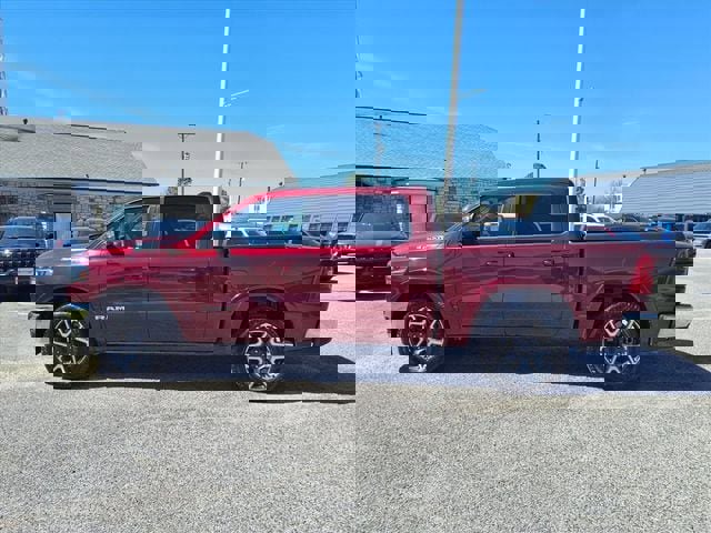 Used 2025 RAM 1500 Laramie image 16