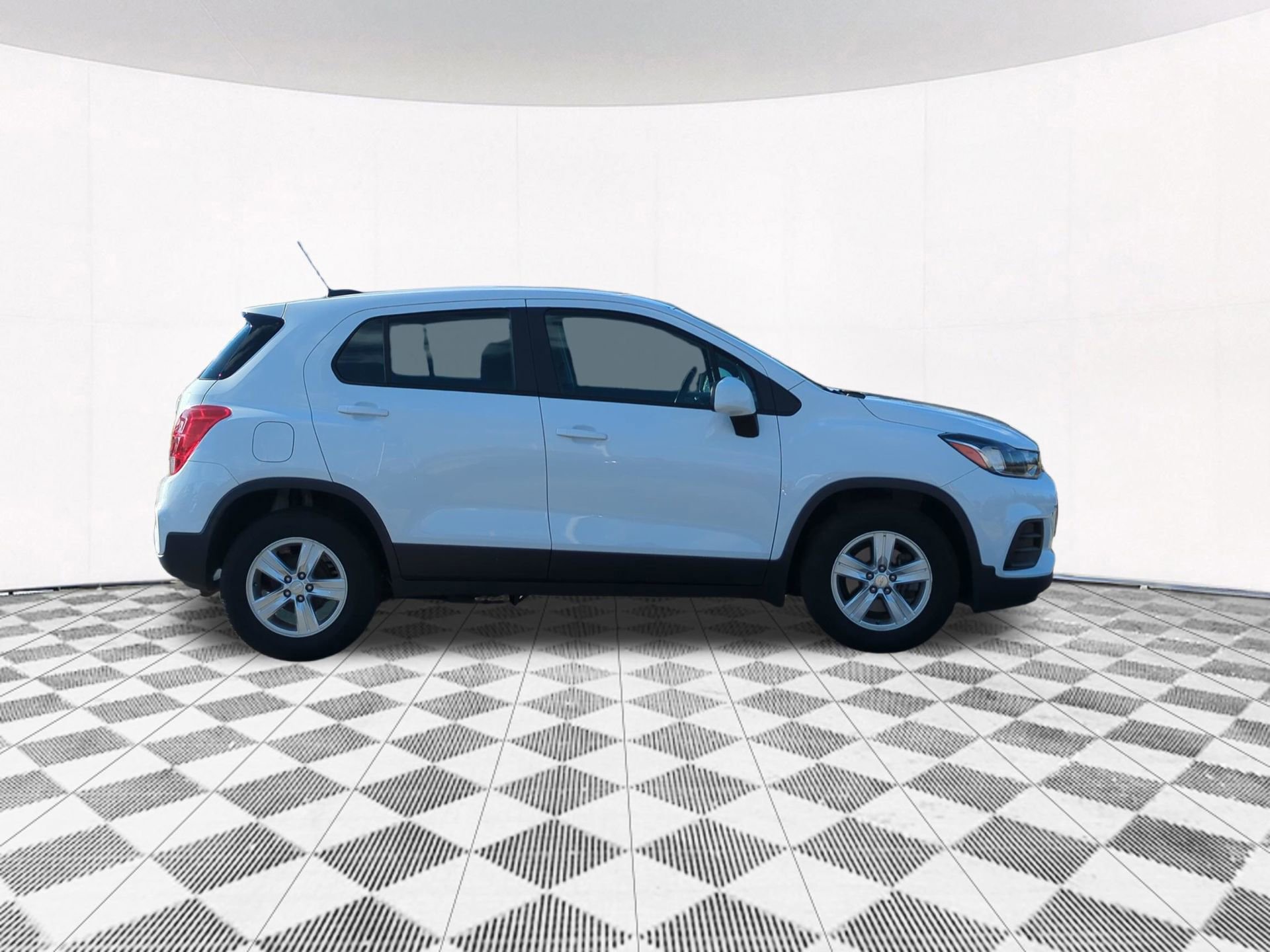 Used 2019 Chevrolet Trax LS image 11