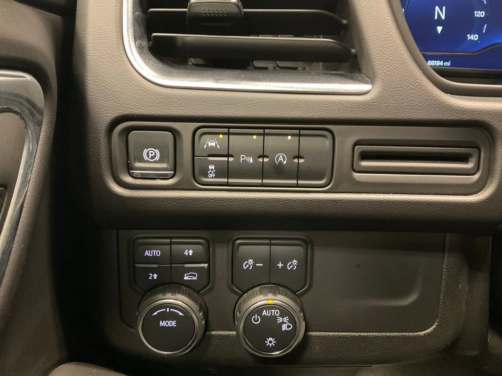 Used 2024 Chevrolet Suburban LT image 22