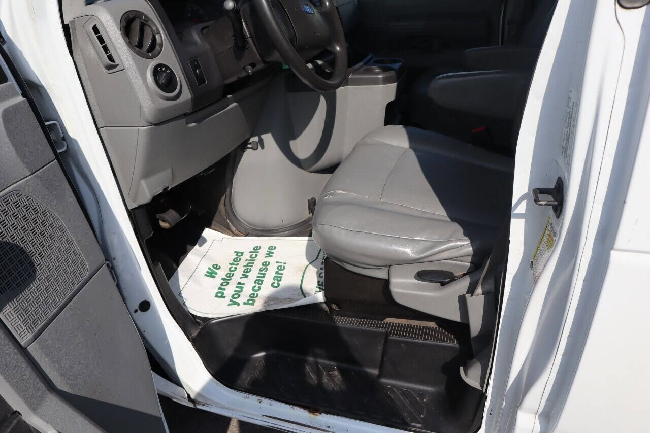 Used 2011 Ford E-250 and Econoline 250 w/ PWR Group image 8