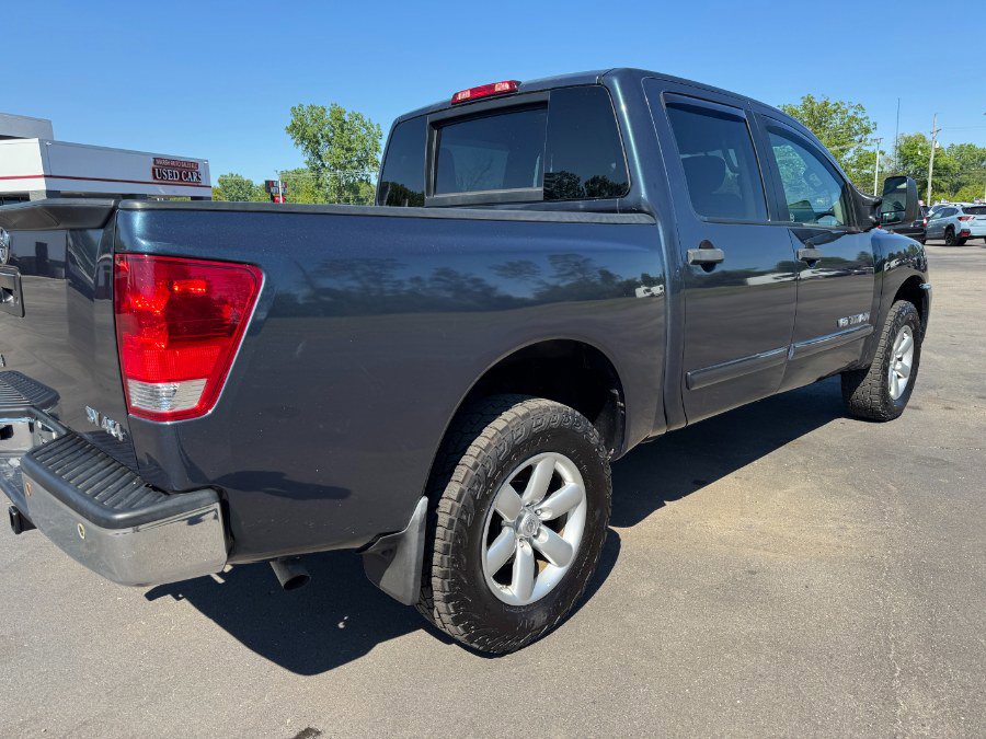 Used 2014 Nissan Titan SV AWD/4WD image 11