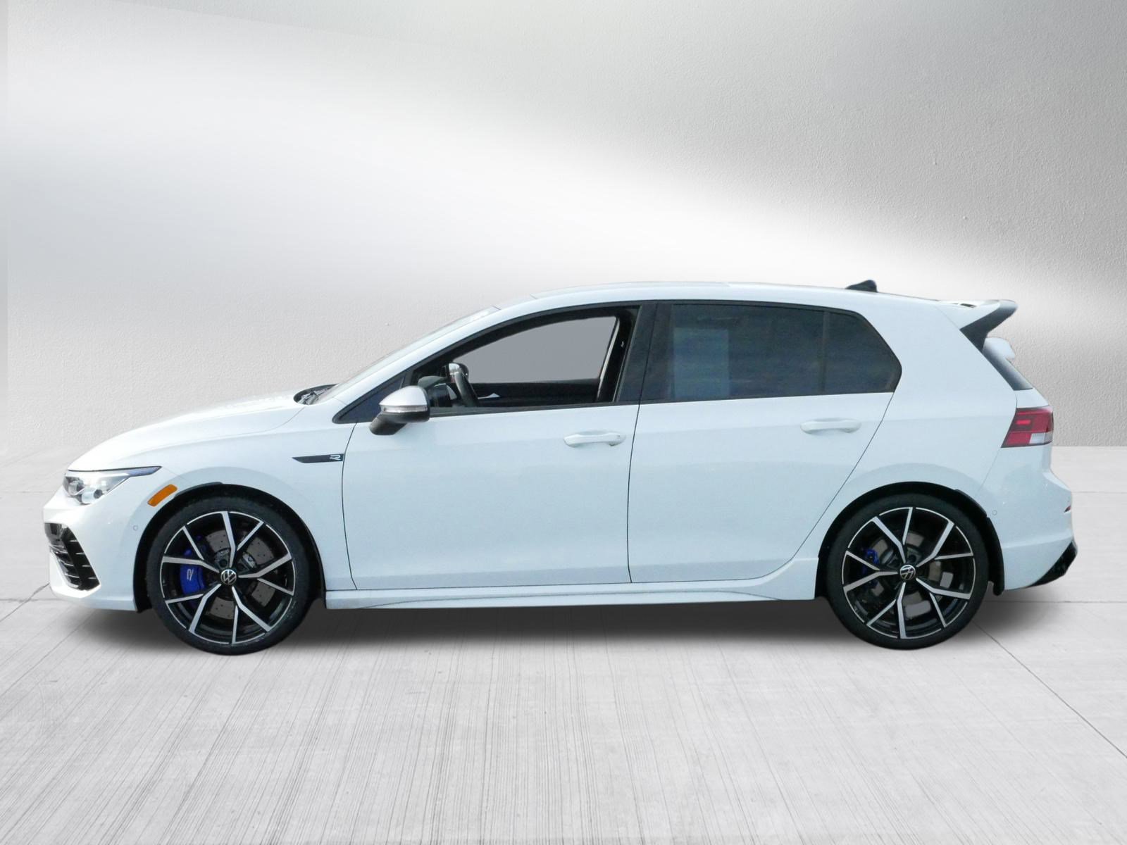 Used 2024 Volkswagen Golf R image 4