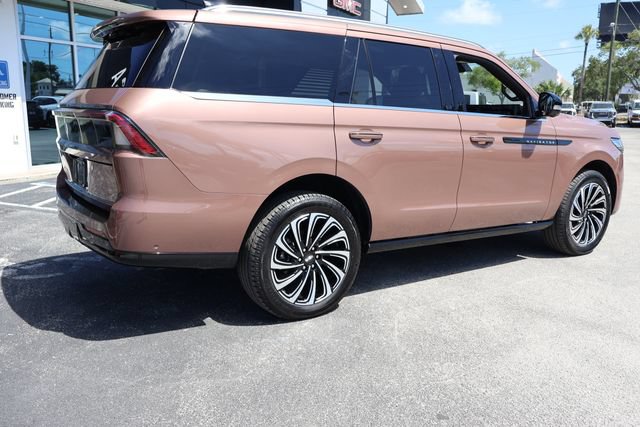 Used 2025 Lincoln Navigator Black Label AWD/4WD image 7
