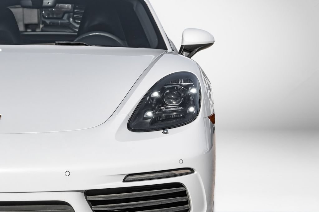 Used 2021 Porsche 718 Cayman RWD image 38
