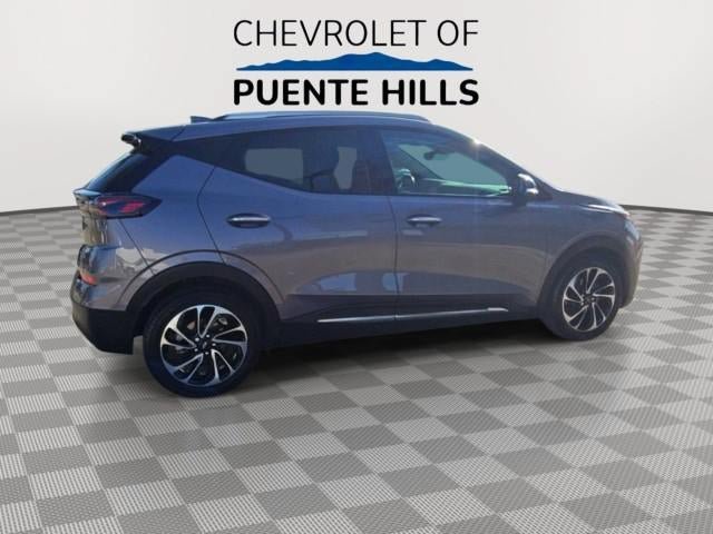 Used 2022 Chevrolet Bolt EUV Premier w/ Sun & Sound Package FWD image 8