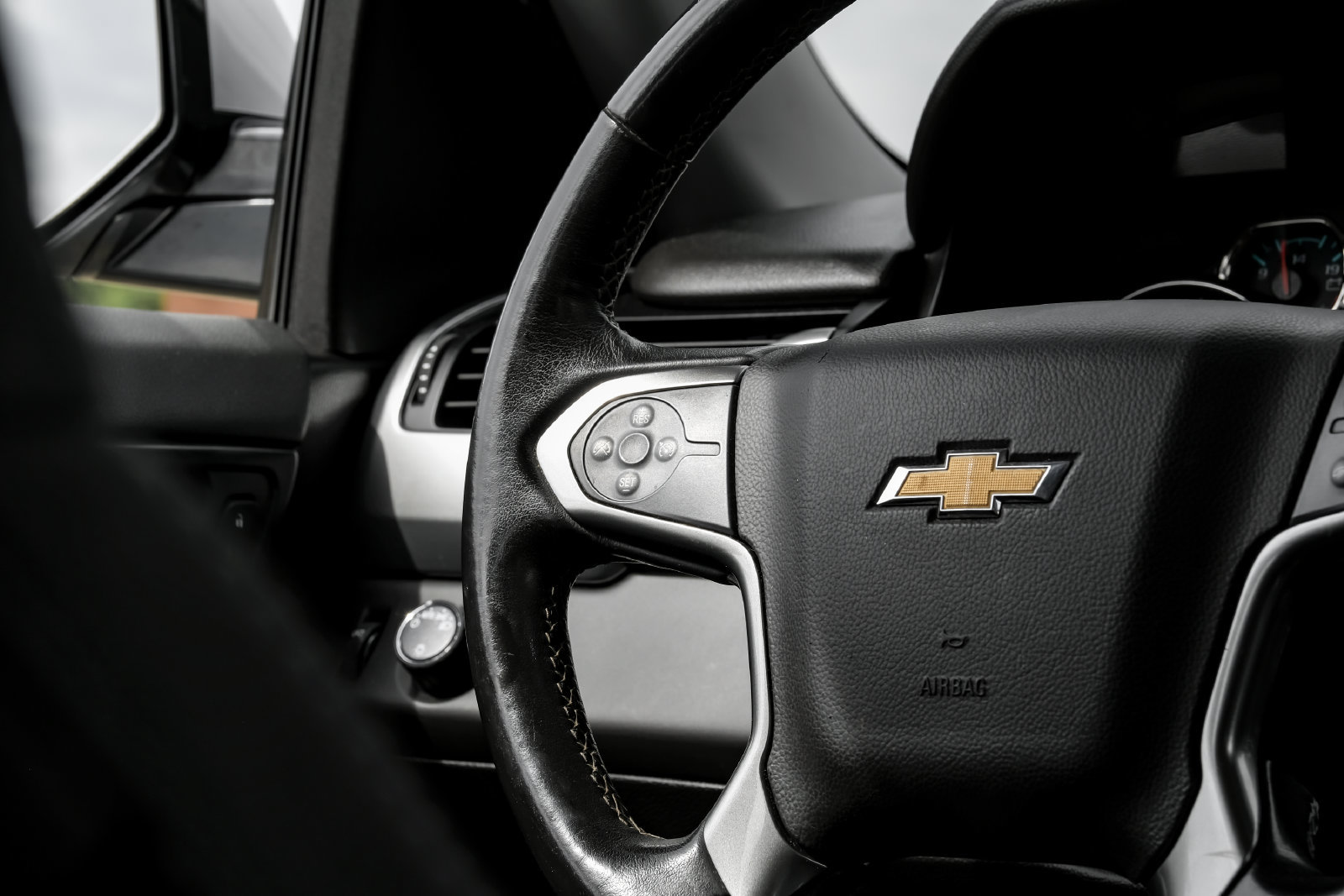 Used 2020 Chevrolet Tahoe LS RWD image 16