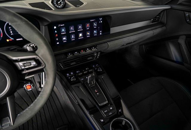 Used 2025 Porsche 911 Carrera GTS image 19