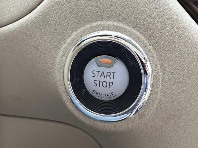 Used 2015 Nissan Pathfinder Platinum w/ Family Entertainment Package image 39
