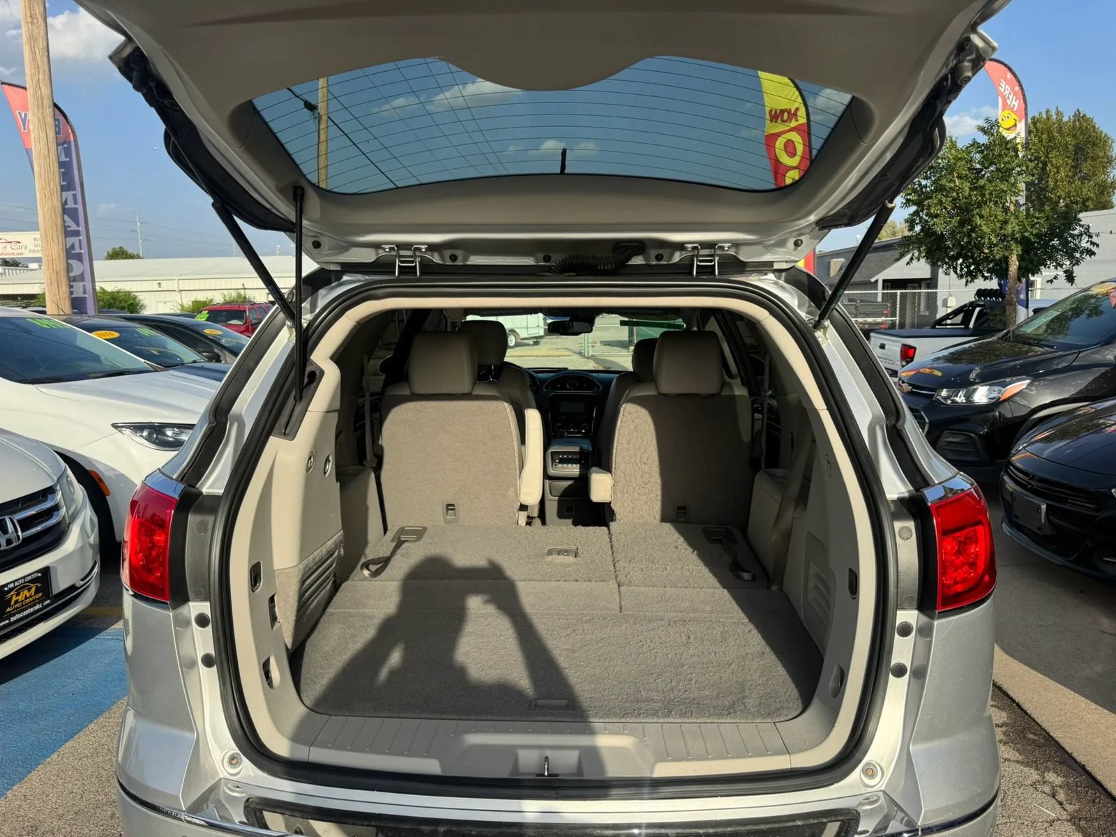 Used 2015 Buick Enclave Leather w/ Trailering Package FWD image 17