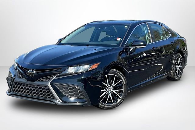 Used 2023 Toyota Camry SE FWD image 2