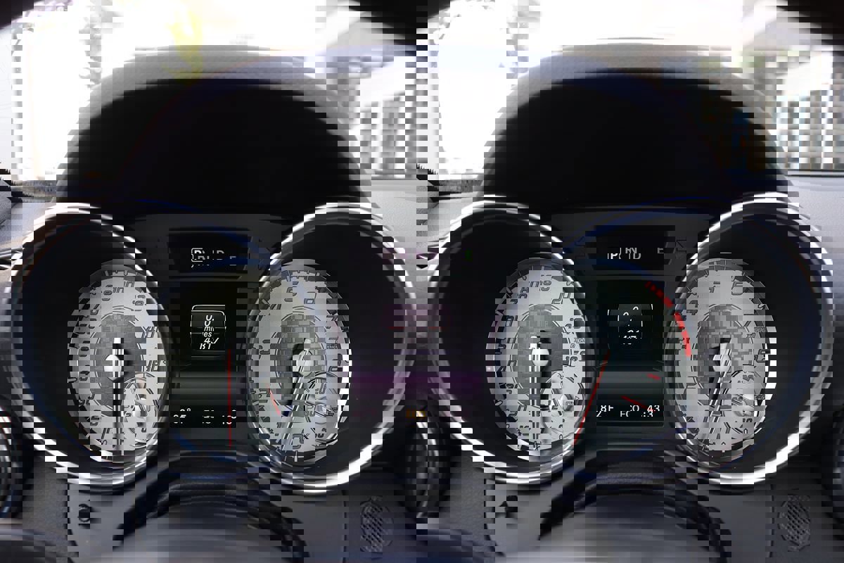 Used 2014 Mercedes-Benz SLK 350 image 17