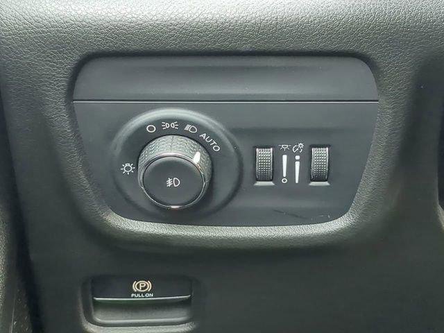 Certified 2022 Jeep Grand Cherokee Summit w/ Adv Protech Group IV image 30