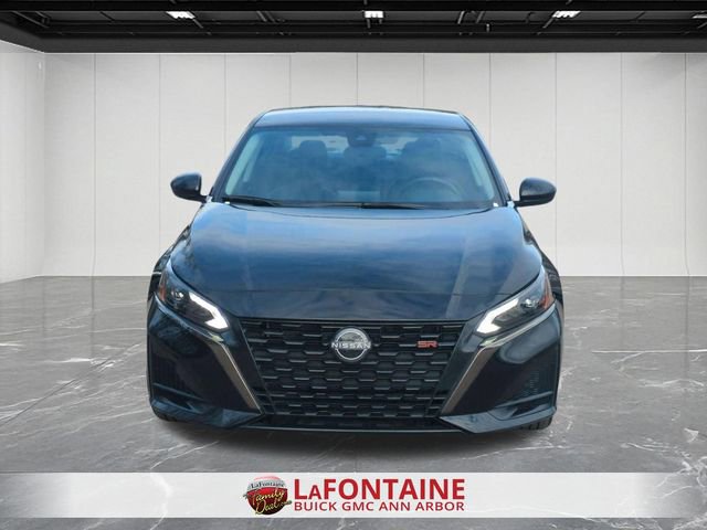 Used 2025 Nissan Altima 2.5 SR image 3