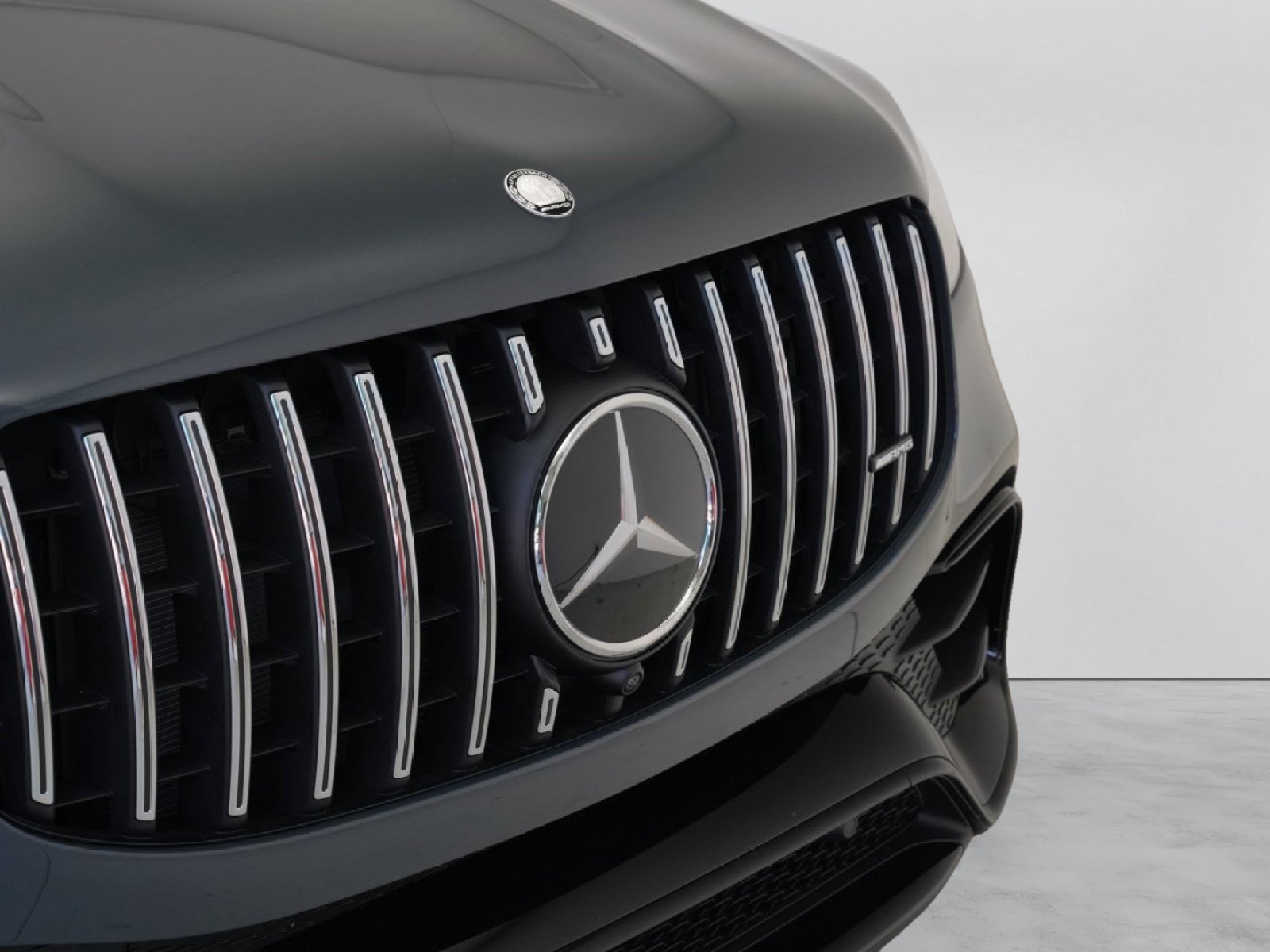 Used 2025 Mercedes-Benz GLS 63 AMG 4MATIC image 5