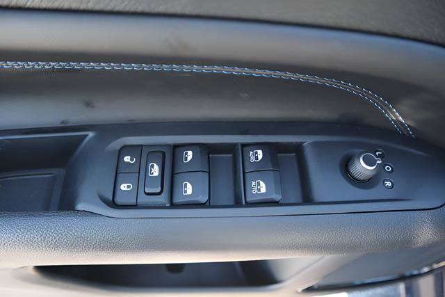 New 2026 Jeep Compass Latitude image 13