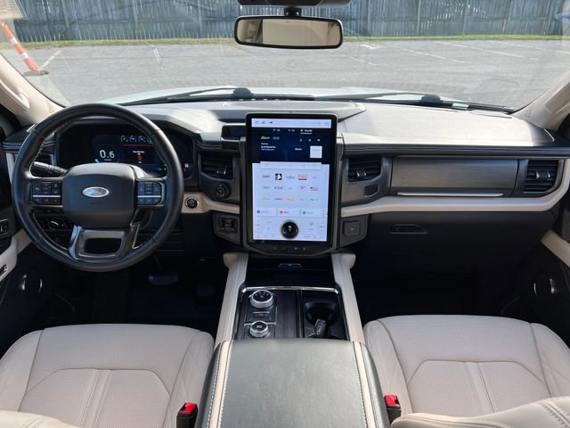 Used 2023 Ford Expedition Platinum AWD/4WD image 36