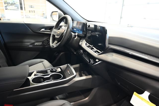 New 2026 Chevrolet Equinox LT w/ Convenience Package II FWD image 13