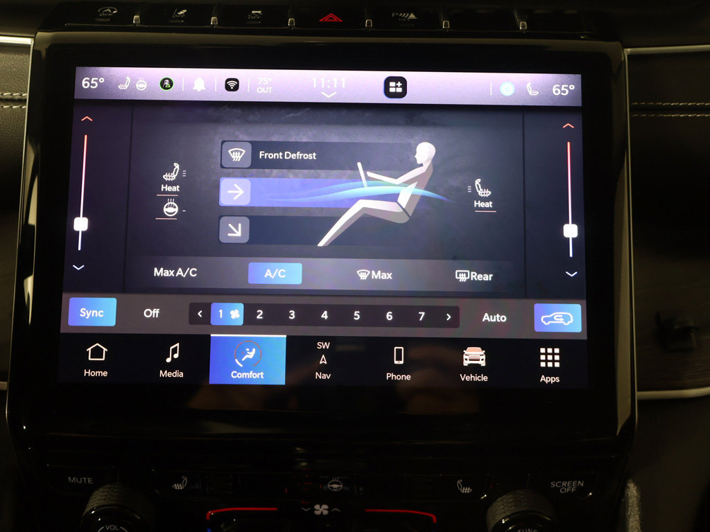 Used 2023 Jeep Grand Cherokee Limited AWD/4WD image 44
