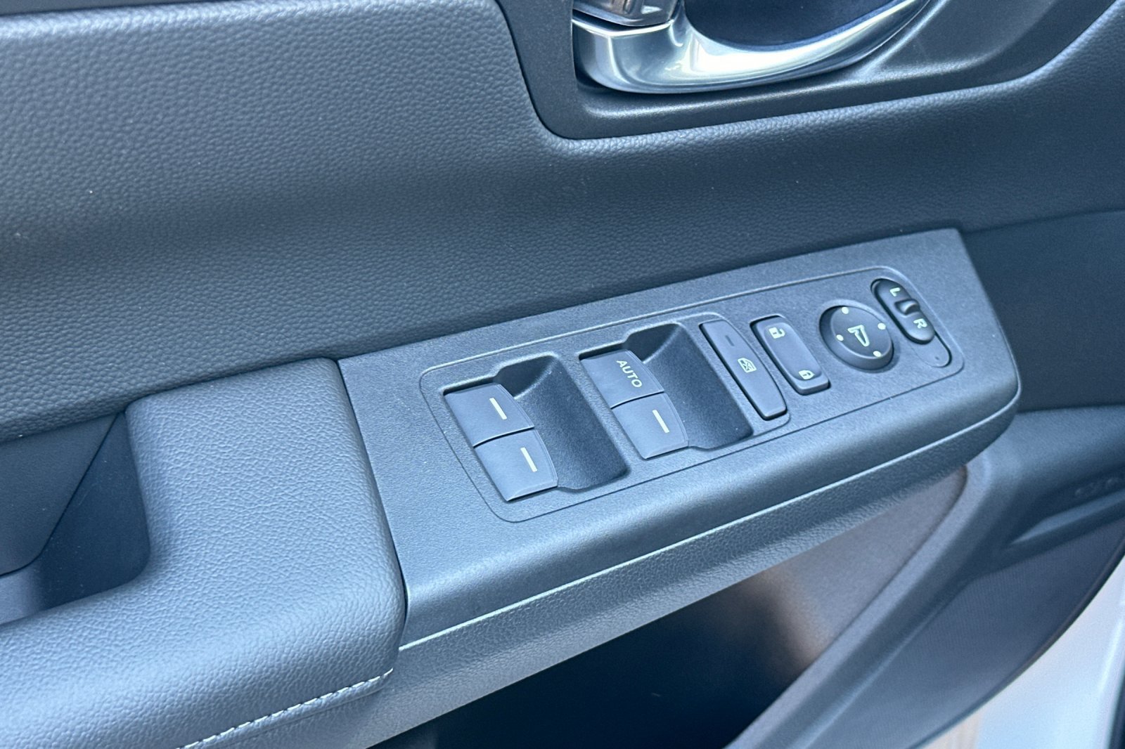 New 2026 Honda CR-V LX image 12